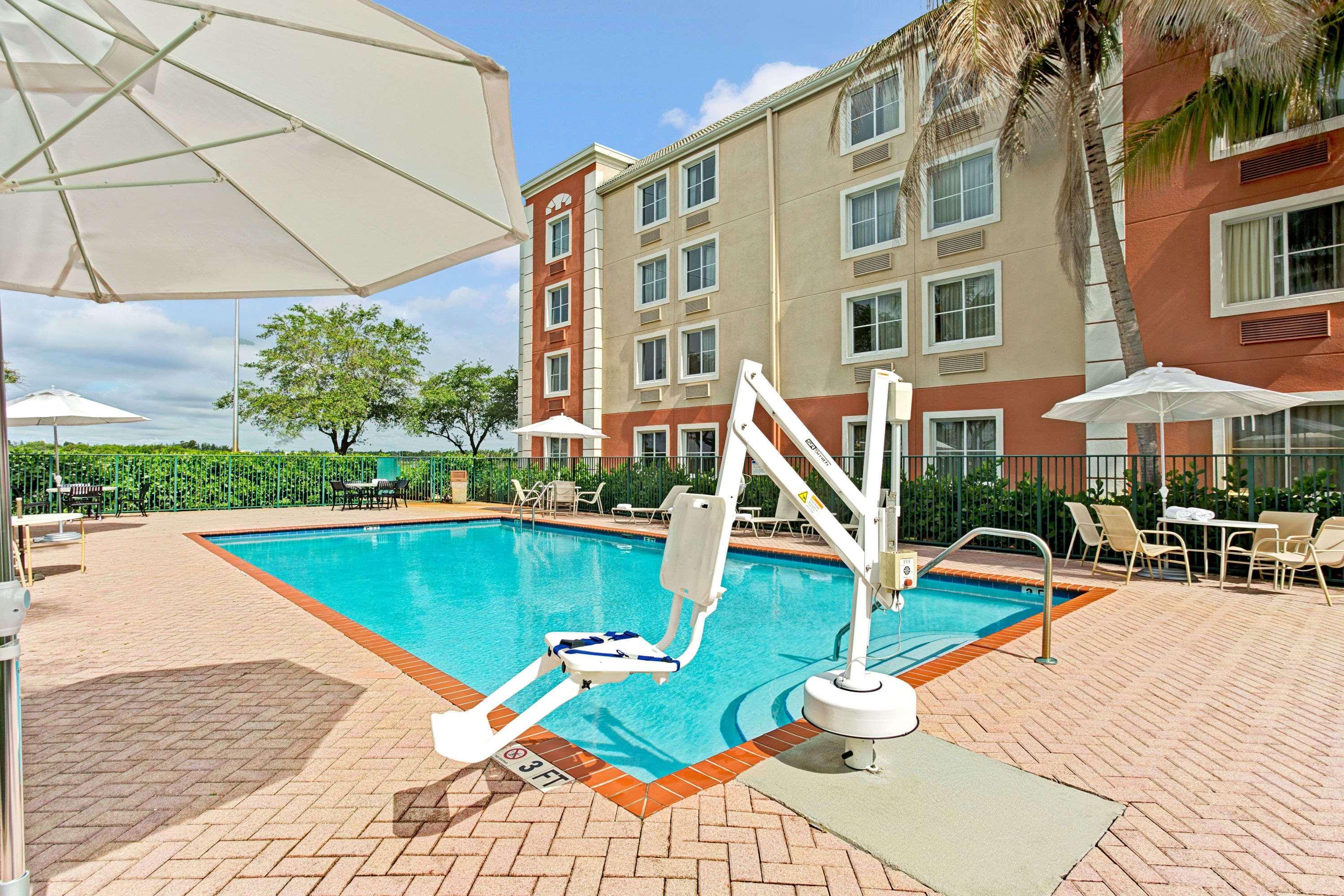 Spark By Hilton Miami Doral Sweetwater Exterior foto
