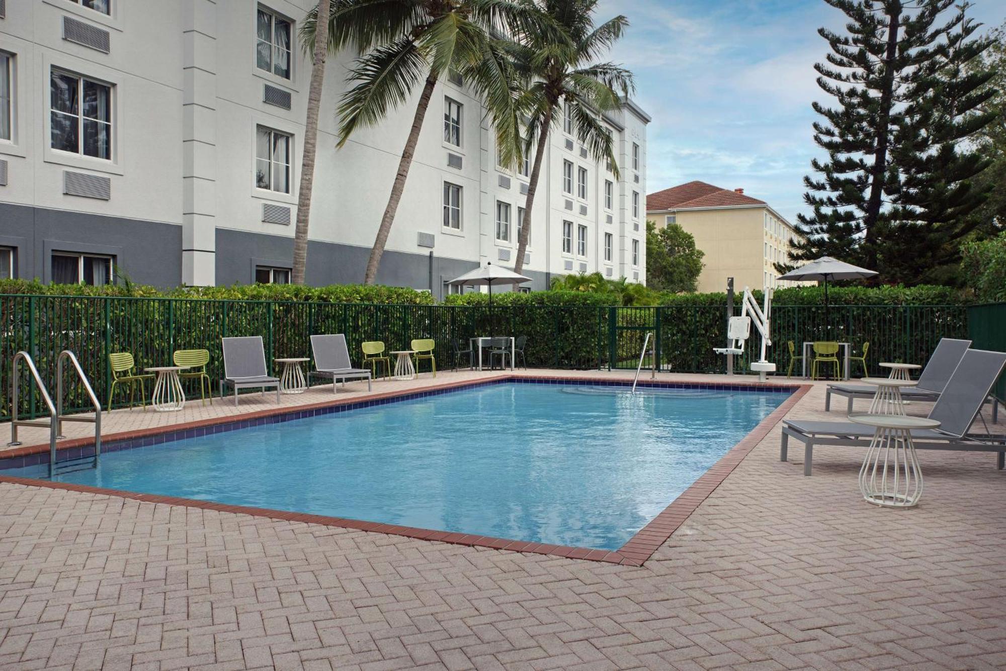 Spark By Hilton Miami Doral Sweetwater Exterior foto